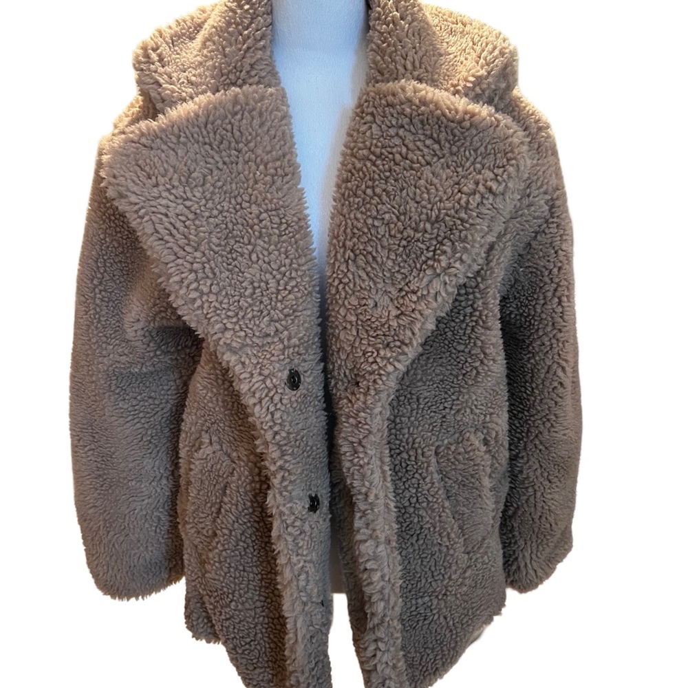 Vigoss NWT Tan teddy jacket size medium